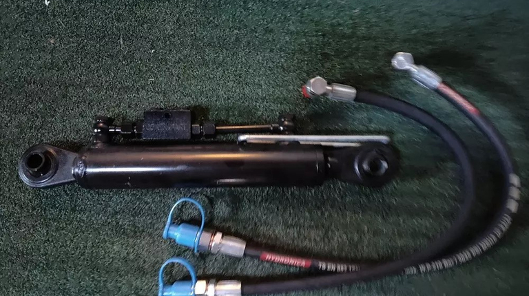 Hydraulischer Oberlenker